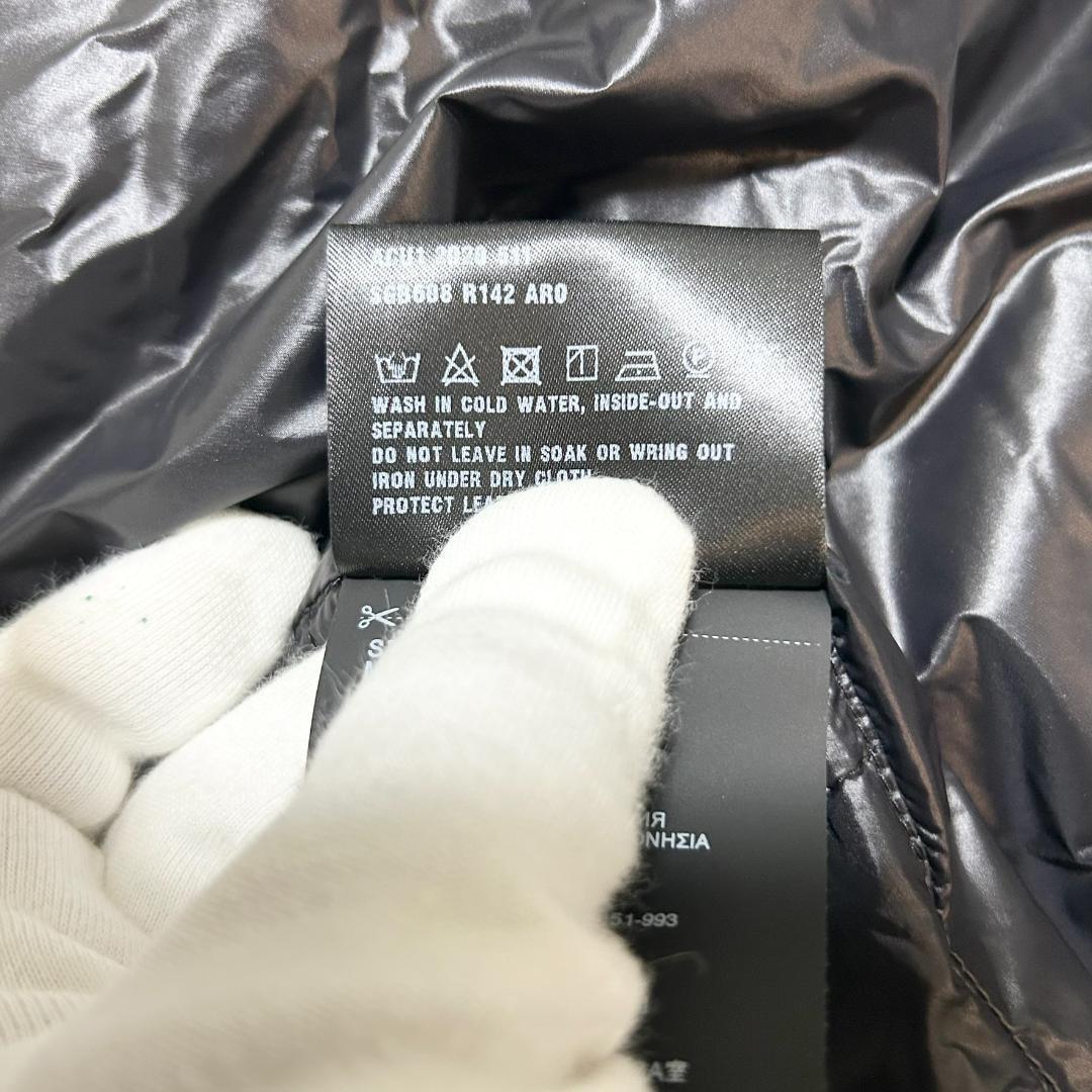 美品　プラダ　３L（2XL)　　三角ロゴ　サフィアーノ　黒　大きいサイズ
