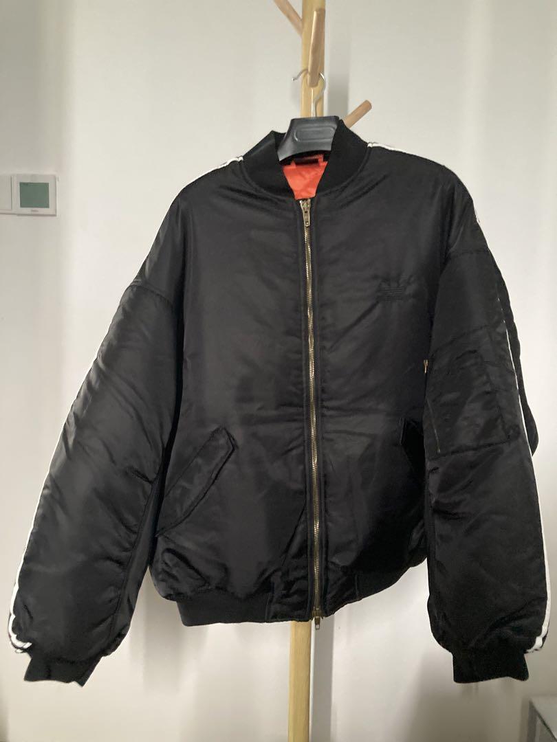 46サイズBALENCIAGA×adidas コラボ ボンバージャケット - メルカリ 46サイズBALENCIAGA×adidas コラボ ボンバージャケット - メルカリ