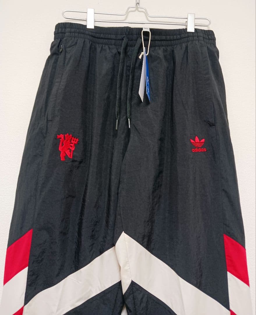 新品◆アディダス◆マンチェスター・ユナイテッド トラックパンツ◆XL