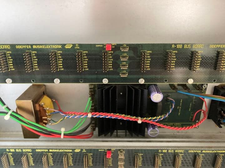 Doepfer A-100 ケース 12U 168HP ジャンク② | avredentor.com.br