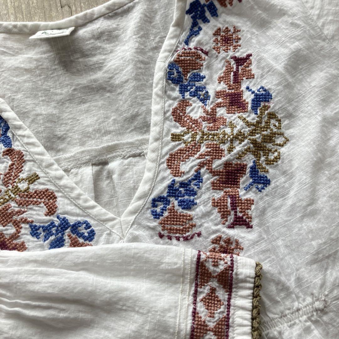 未使用☆Fanaka 刺繍デザインワンピース Vネック プルオーバー