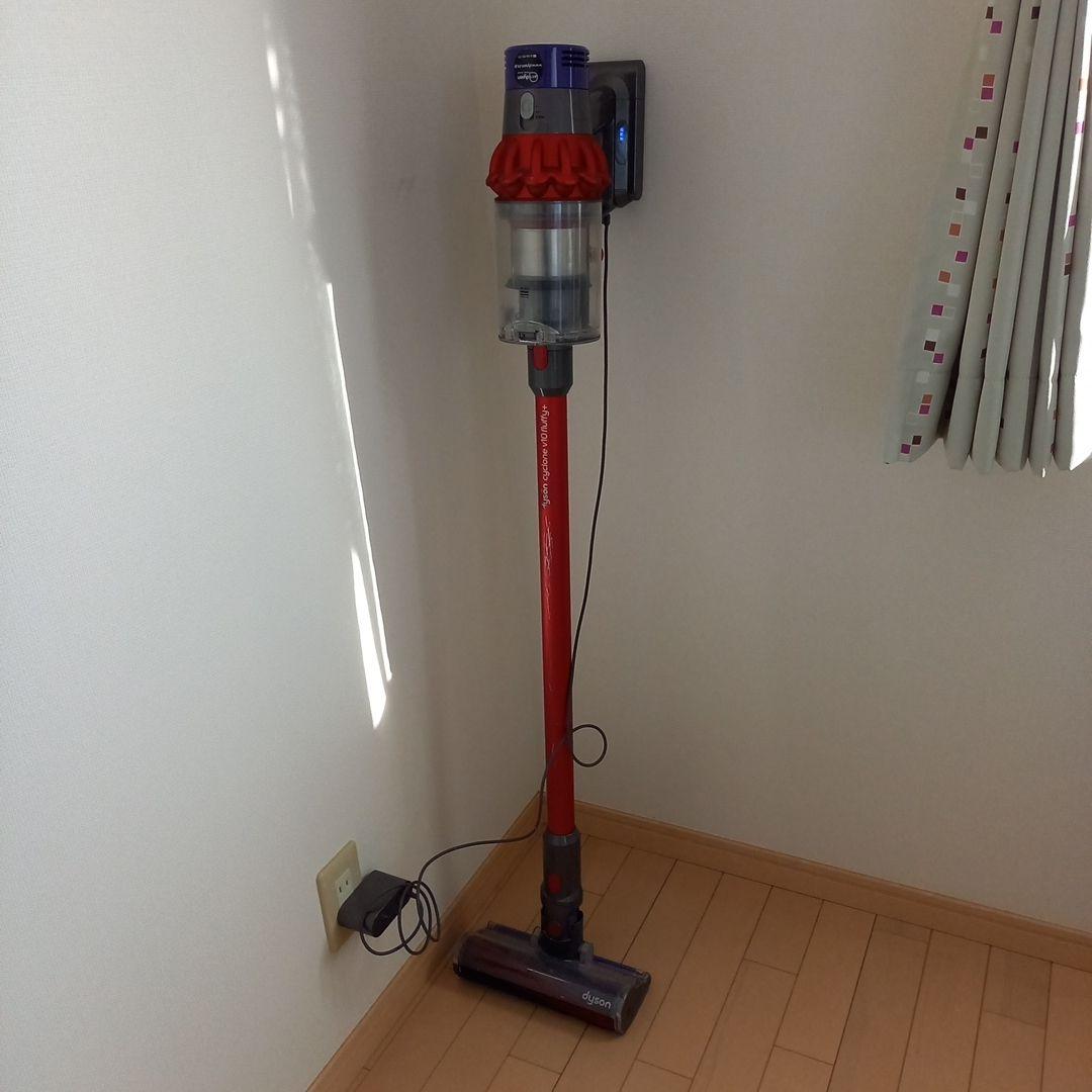 〈ジャンク〉ダイソン 掃除機 Dyson Cyclone V10 Fluffy+