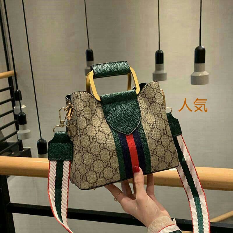 ショルダーバッグレディースバッグトートバッグ カバン 斜めがけ カジュアル人G