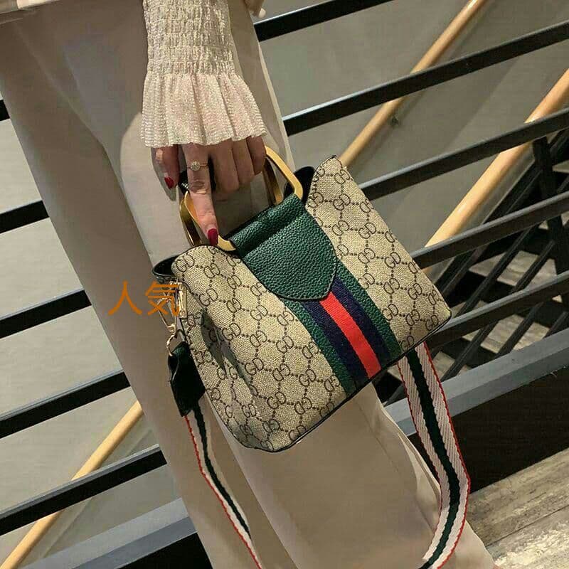 海外品 ショルダーバッグレディースバッグトートバッグ カバン 斜めがけ カジュアル人G