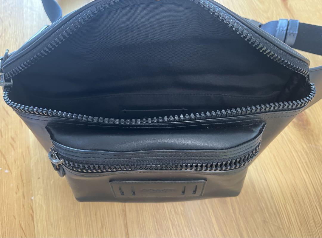 COACH ボディバッグ ブラック