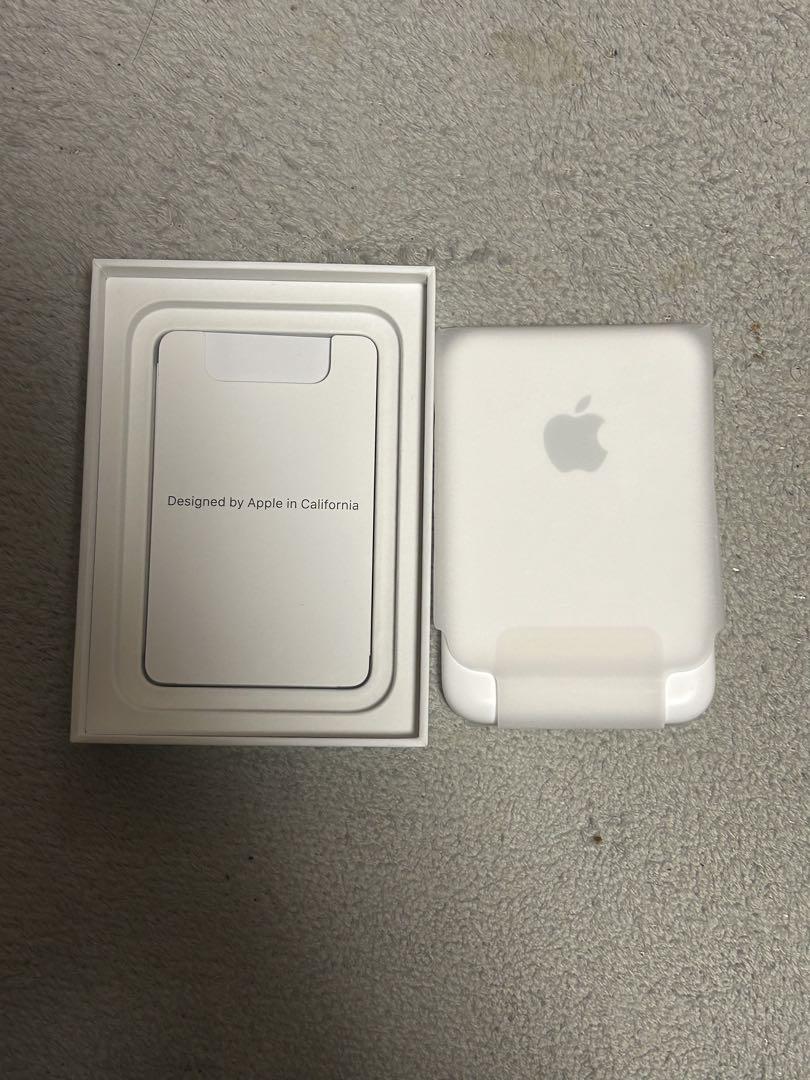 iPhone MagSafe battery pack 純正