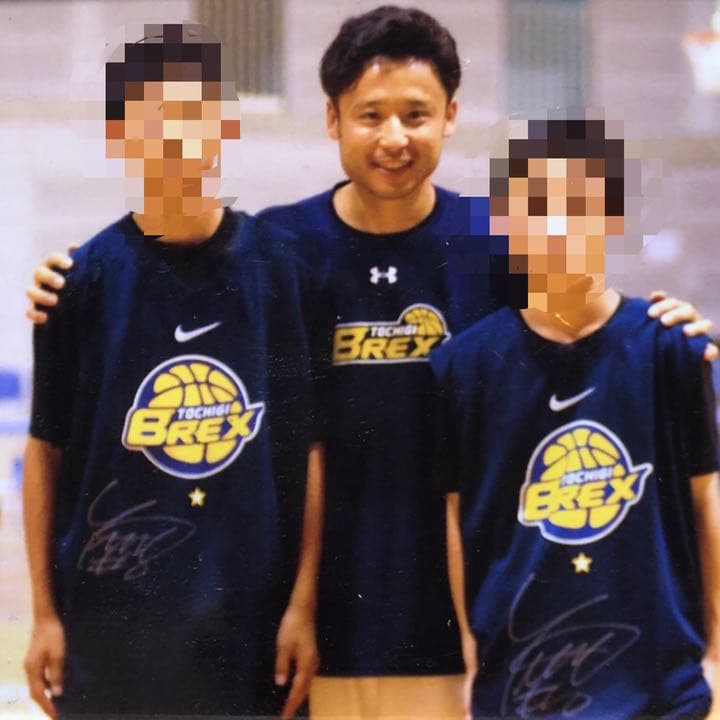 田臥勇太着用宇都宮ブレックスタンクトップ サイン入りとサイン色紙