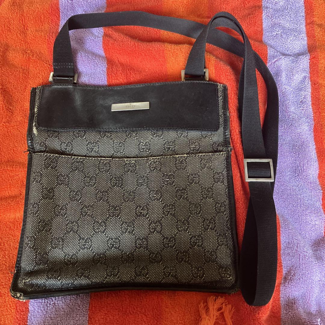GUCCI ブラック ショルダーバッグ