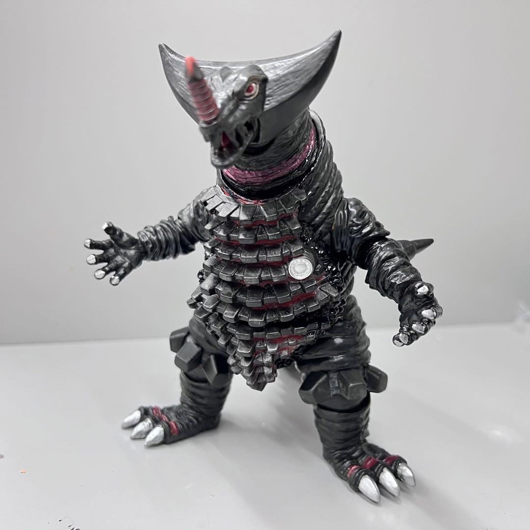 S.H.Figuarts フィギュアーツ ゴモラ メカゴモラ　ウルトラマンゼロ