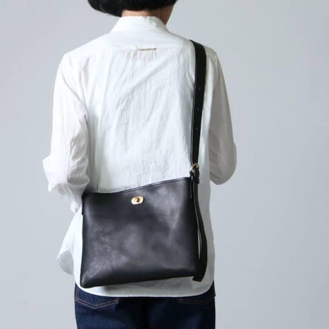 Henderscheme twist buckle bag M 美品