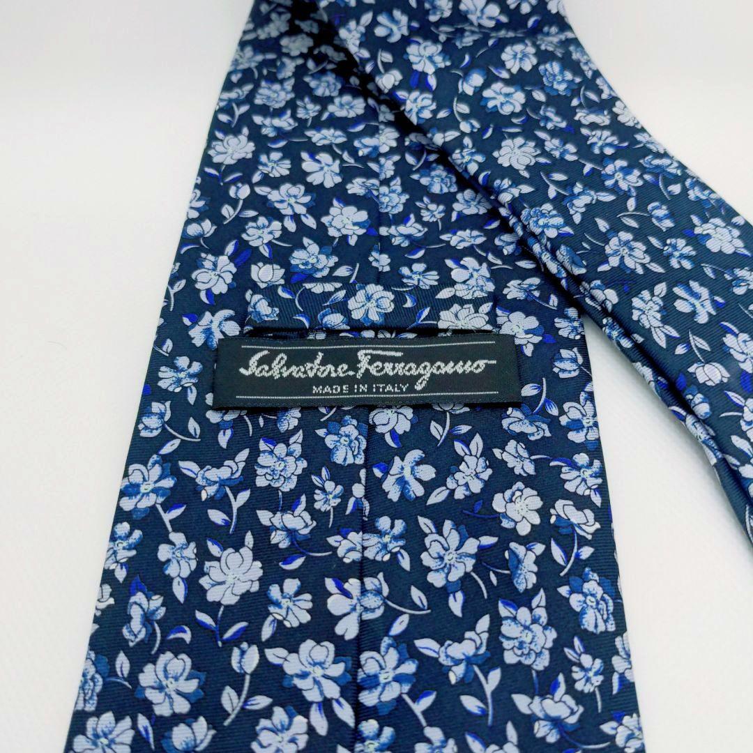 Ferragamo　花柄　ネクタイ　ネイビー　シルク　フェラガモ