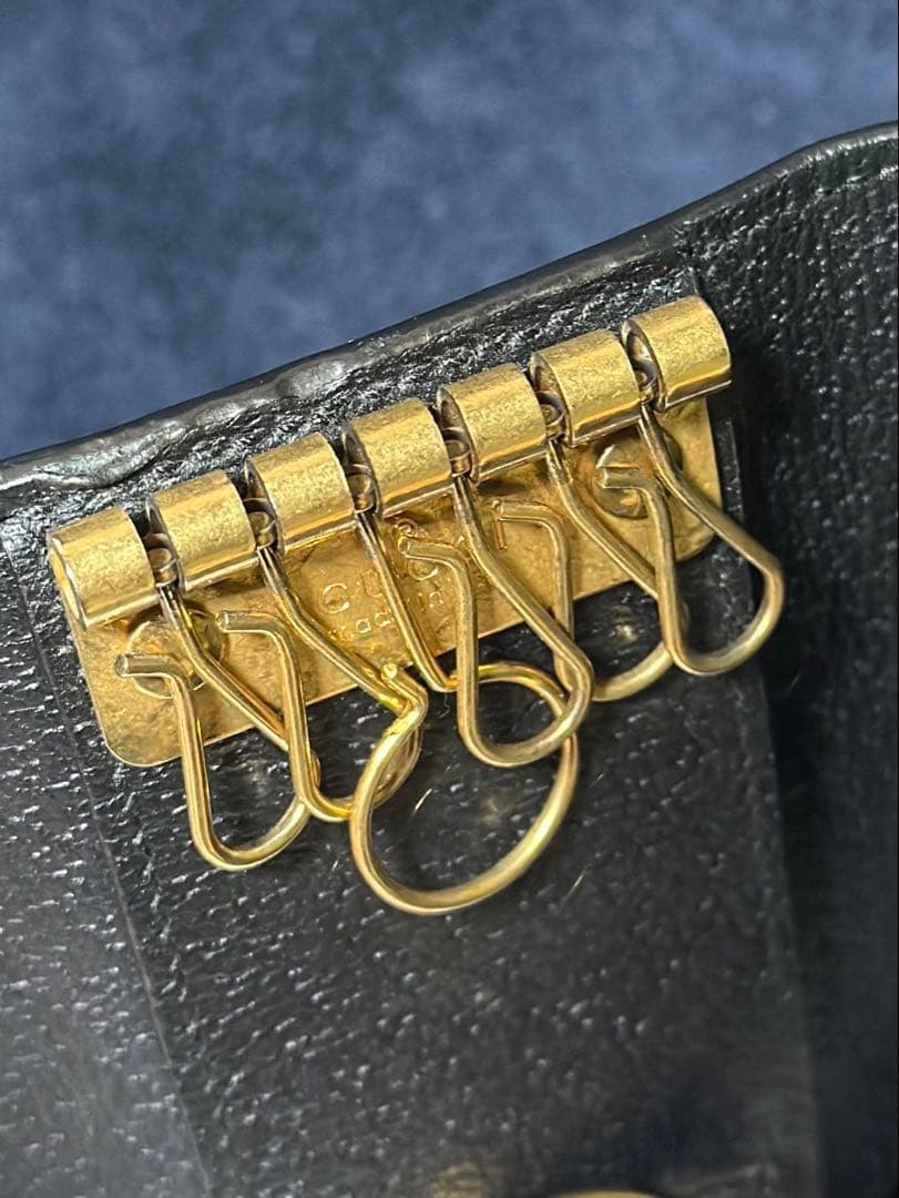 GUCCI キーケース 蜂 ビー 6連 スター レザー グッチ GUCCI 6連キーケース レザー Bee Star NERO ORO 495071