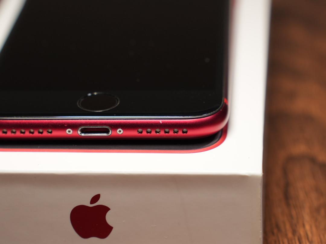 iPhoneSE2 中古良品　ガラスフィルム新品２枚付
