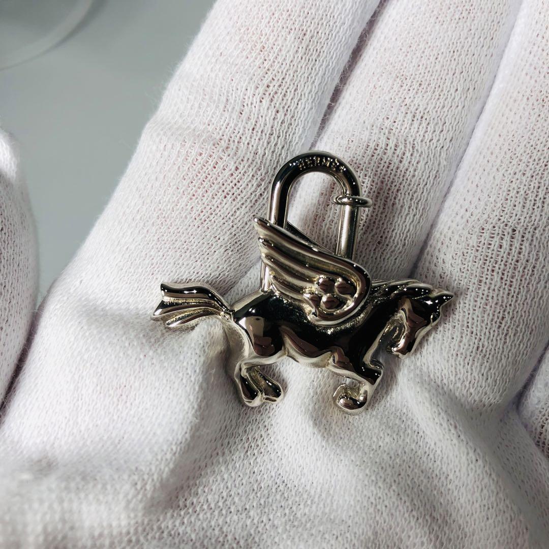 新品未使用　HERMES　エルメス カデナ　ペガサス  シルバー　チャーム