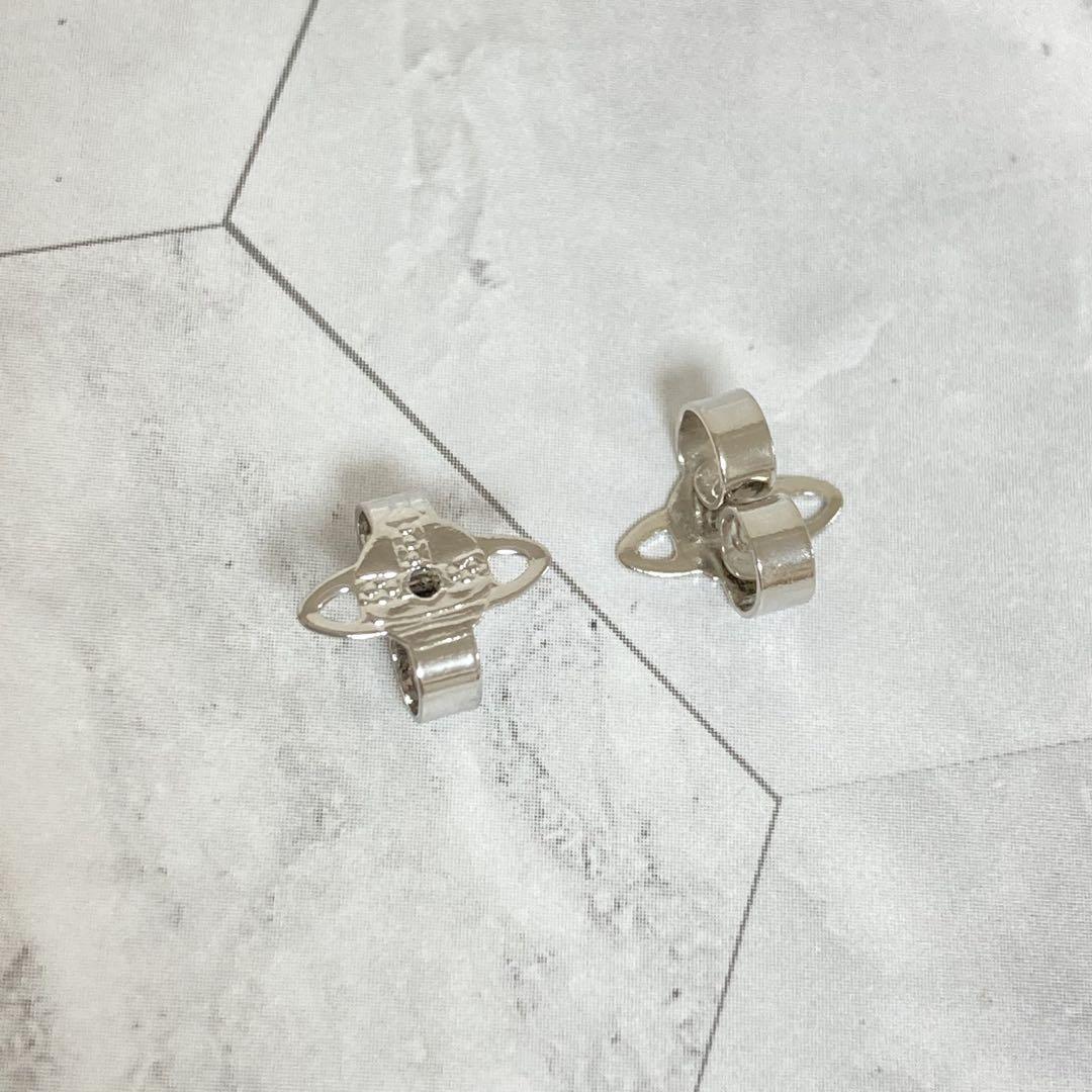Vivienne Westwood タイニーオーブピアス　シルバー×ライトブルー
