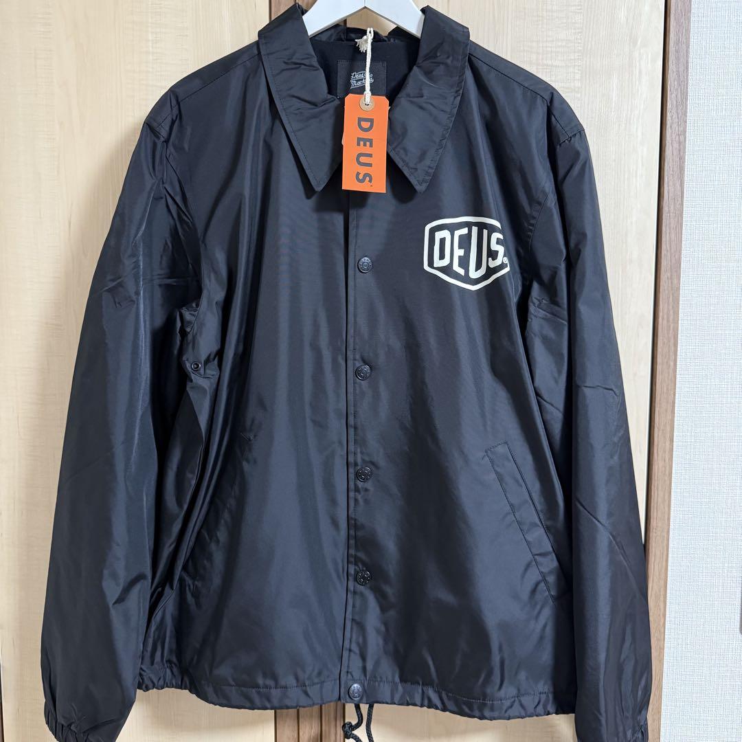 東洋化成 × DEUS COACH JACKET Lサイズ 新品未使用 東洋化成 × DEUS COACH JACKET Lサイズ 新品未使用