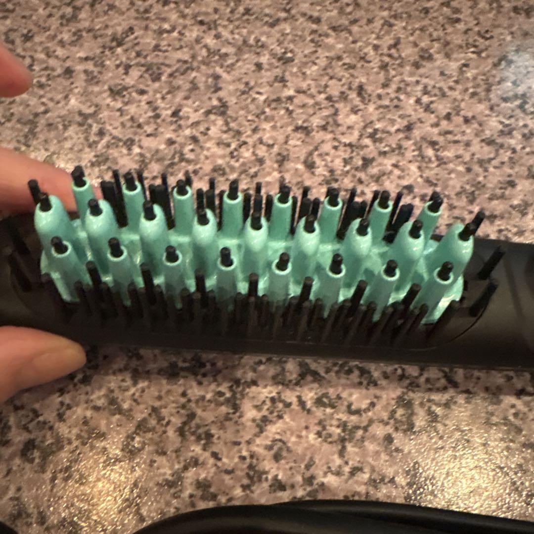 DAFNI ブラシ型ヘアアイロンダフニナノ