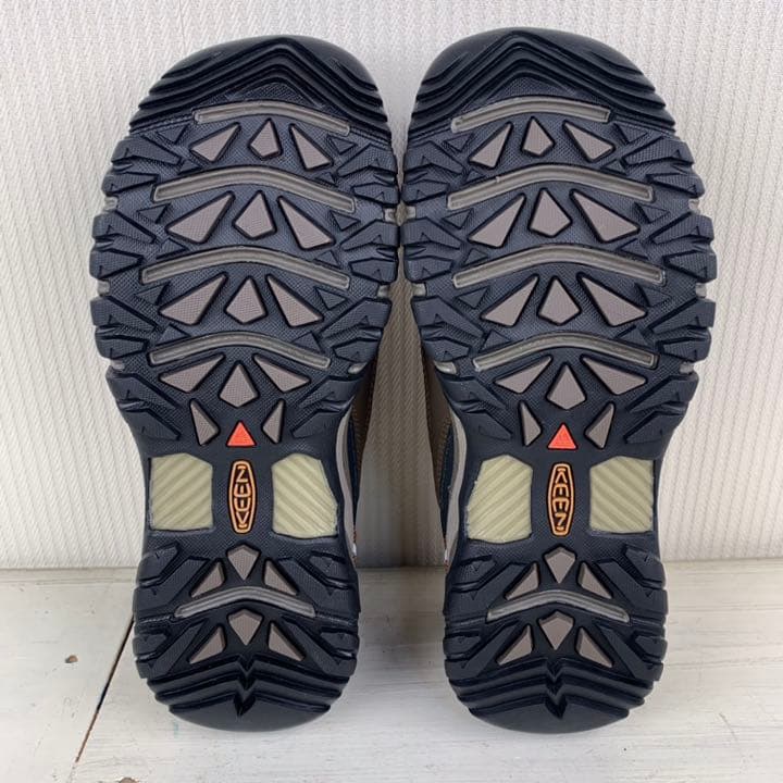 旧家より　切子ガラスシェード　梅花図柄　古道具　/古い/大正ロマン/昭和レトロ/アンティーク/電傘/洋館/ホテル/古民家/碍子付/金具/ keen キーン アウトドア スニーカー オシャレ 防水 レザー 登山 普段使い