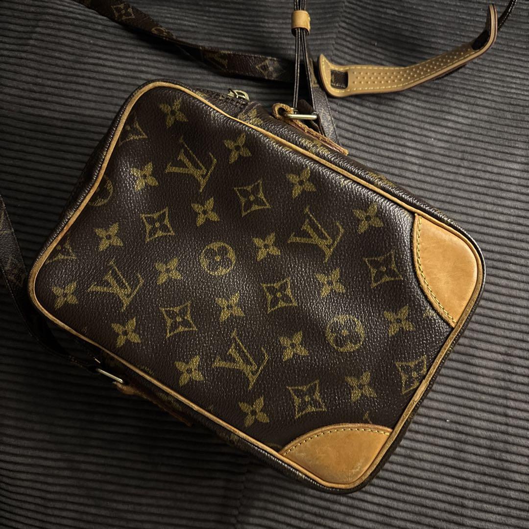 LOUIS VUITTON アマゾン ショルダーバッグ サコッシュ モノグラム