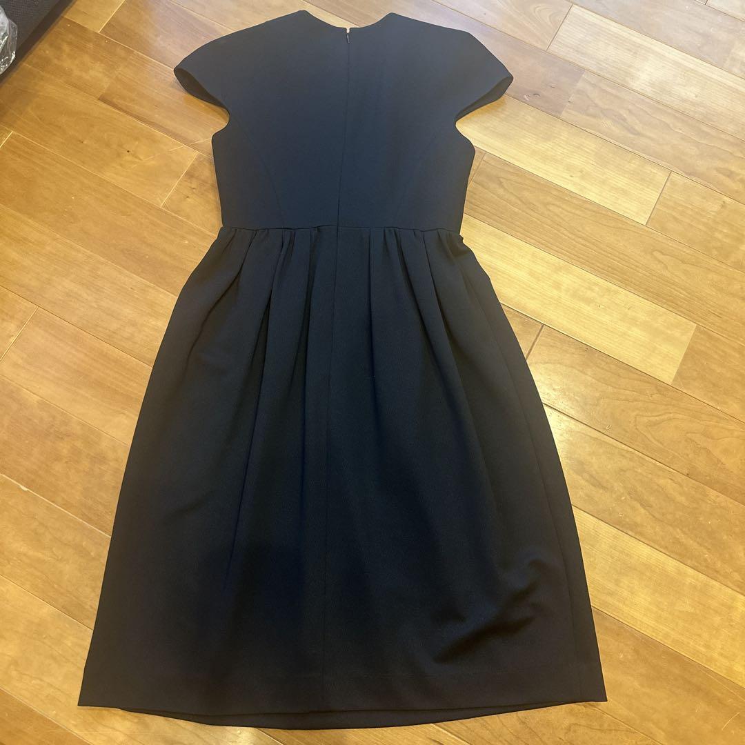 ヨーコチャン　ブラックワンピース美品