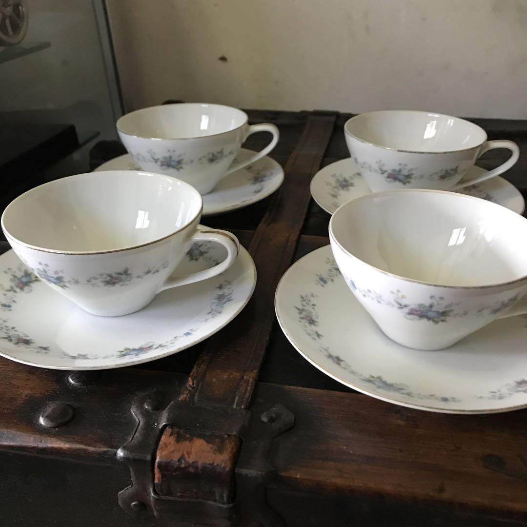 美品　ノリタケ　ヴィンテージ　カップ&ソーサー 小花柄が可憐で可愛いらしい