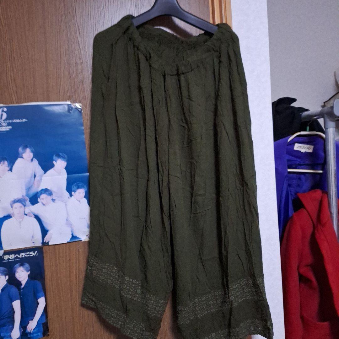 オリーブグリーン フレアパンツ レース裾