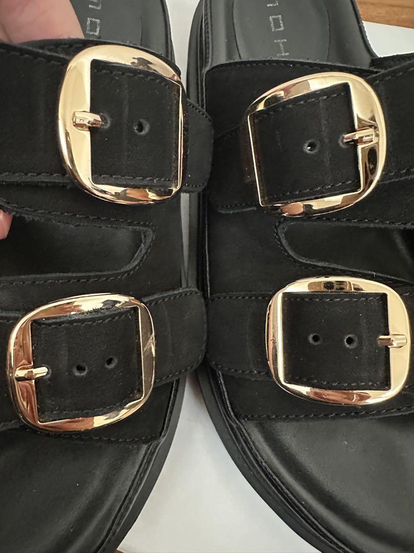 アパルトモン MOHI GOLD BUCKLE SANDAL