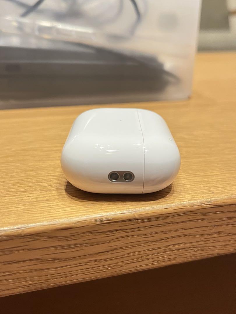 ほぼ新品　AirPods pro 第二世代　usb-c lightning