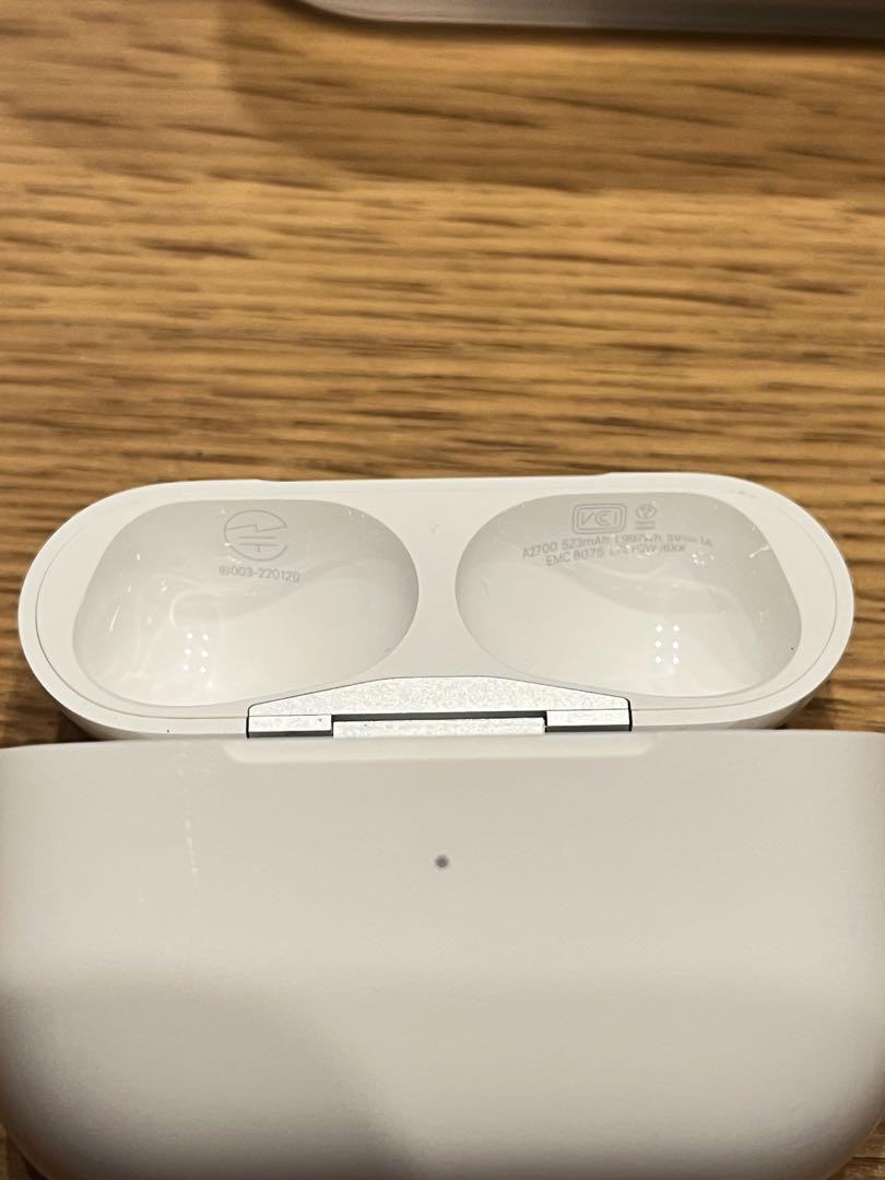 ほぼ新品　AirPods pro 第二世代　usb-c lightning