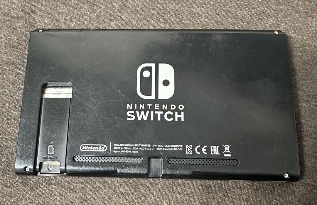 2020年製　Nintendo Switch ブラック 本体