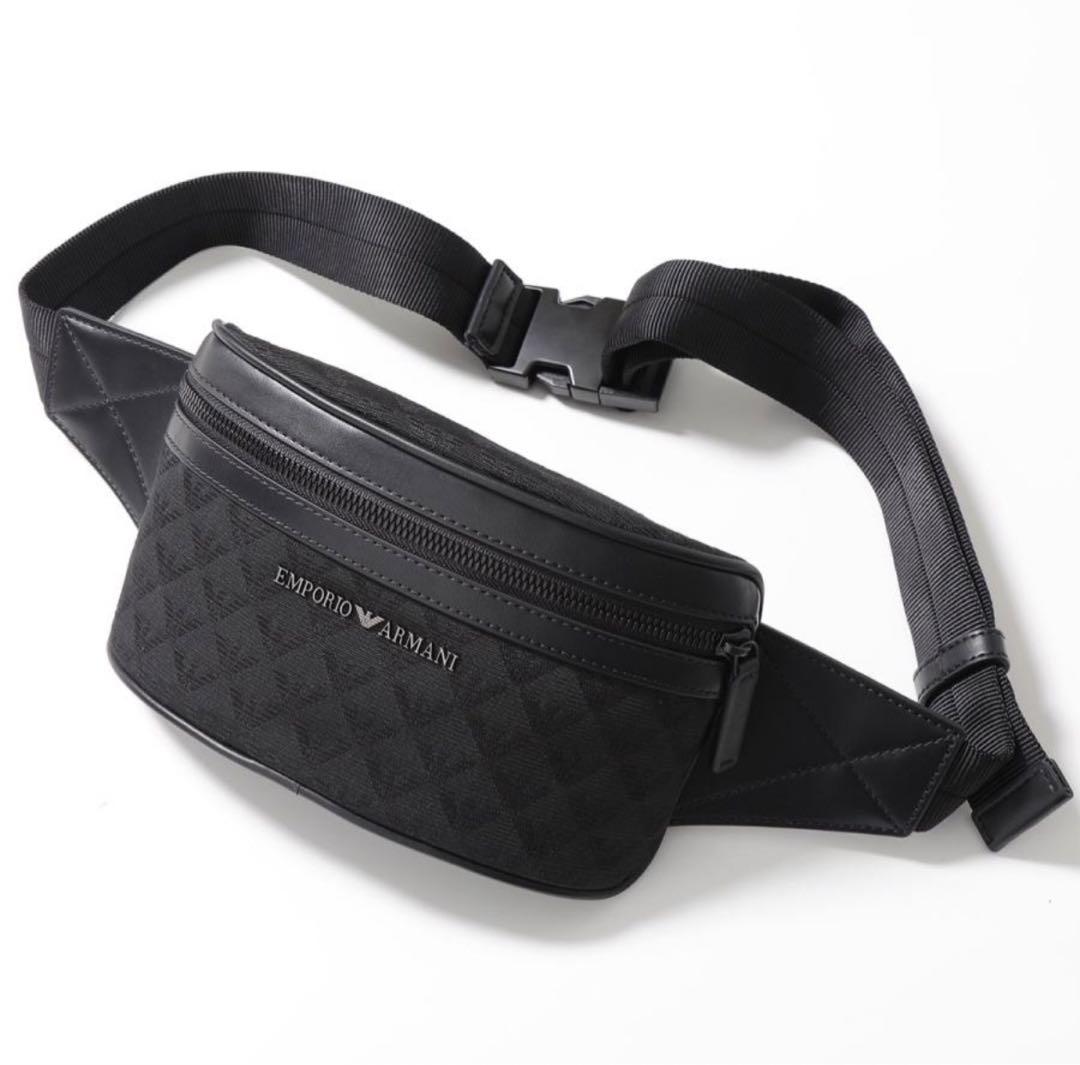 EMPORIO ARMANI ブラックボディバッグ