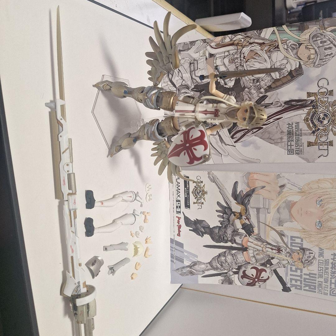 PLAMAX　GODZORDER ユリ•ゴットバスター