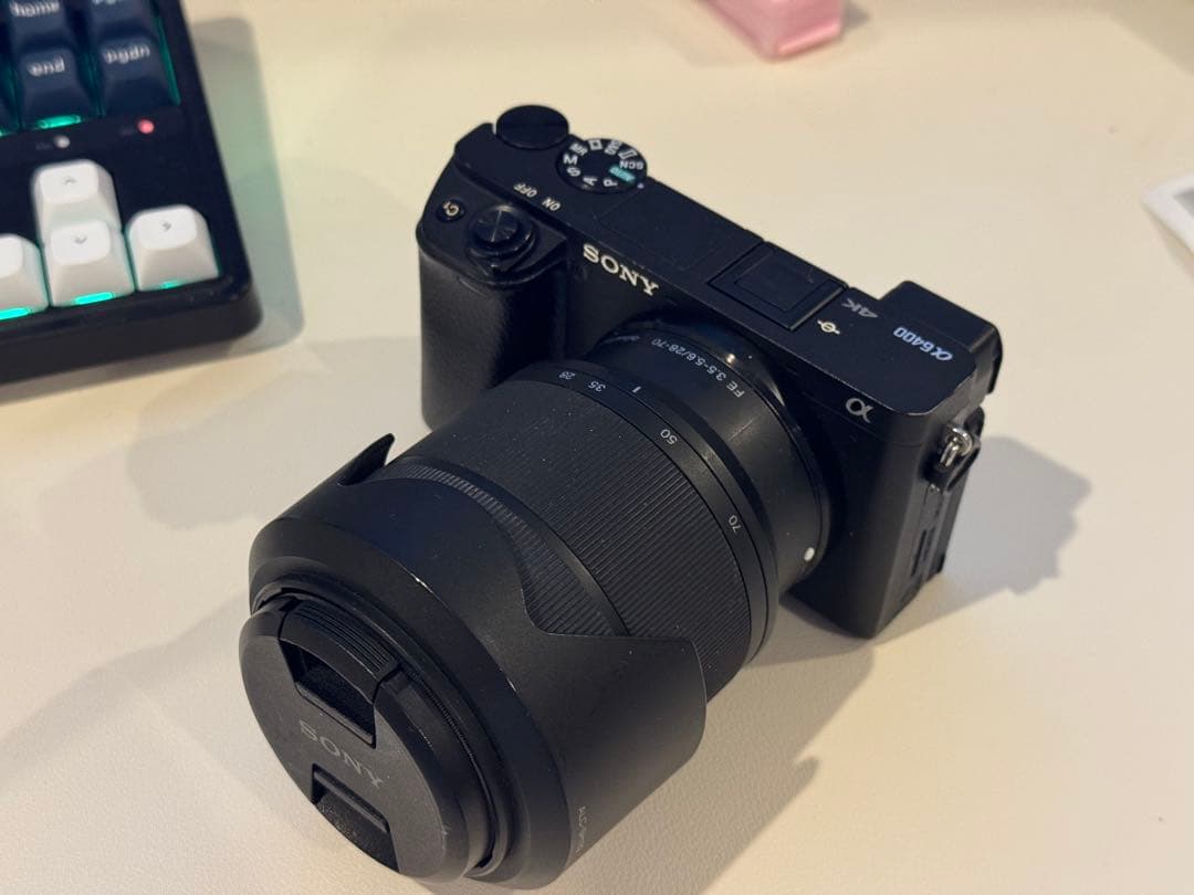 海外版」Sony α6400 ミラーレスカメラ「SEL2870付き」 - メルカリ 海外版」Sony α6400 ミラーレスカメラ「SEL2870付き」 - メルカリ