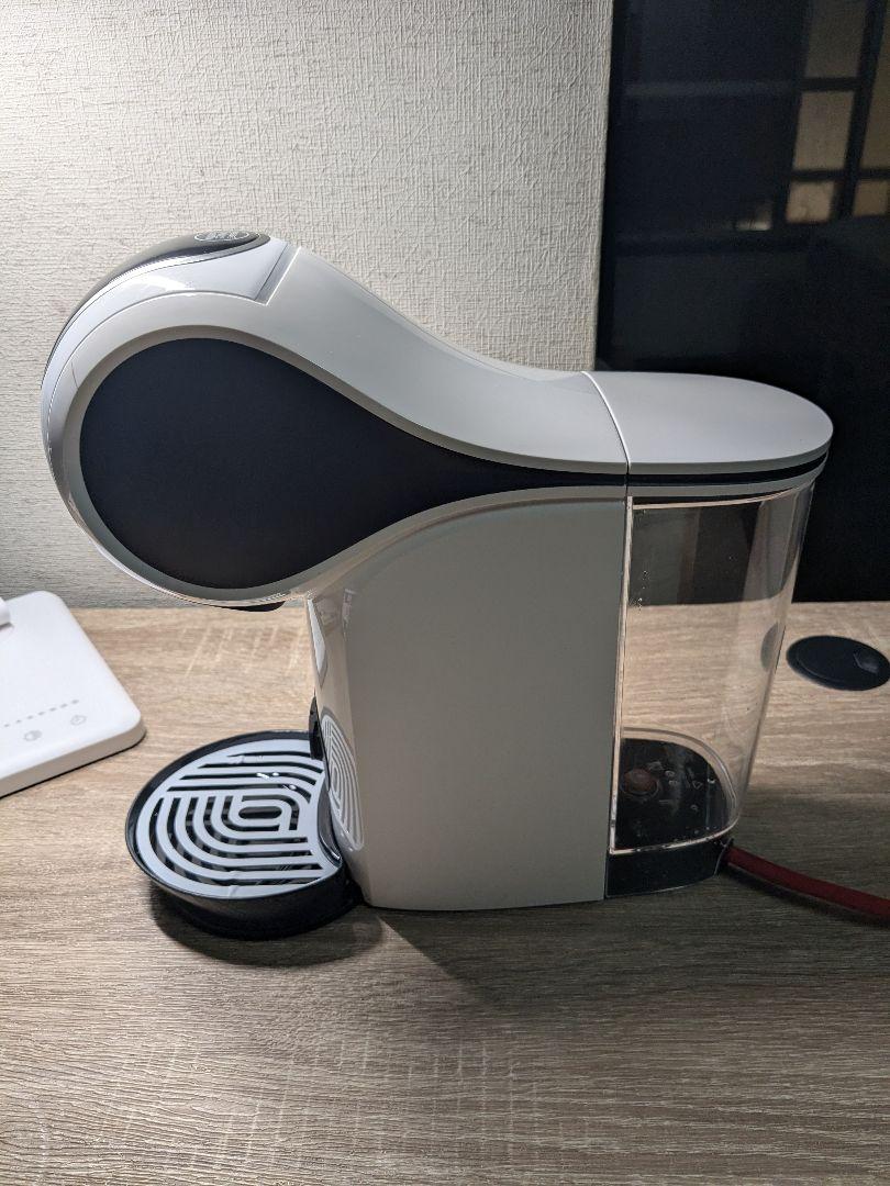 Dolce Gusto ジュニオエス　 ホワイト カプセル式コーヒーメーカー