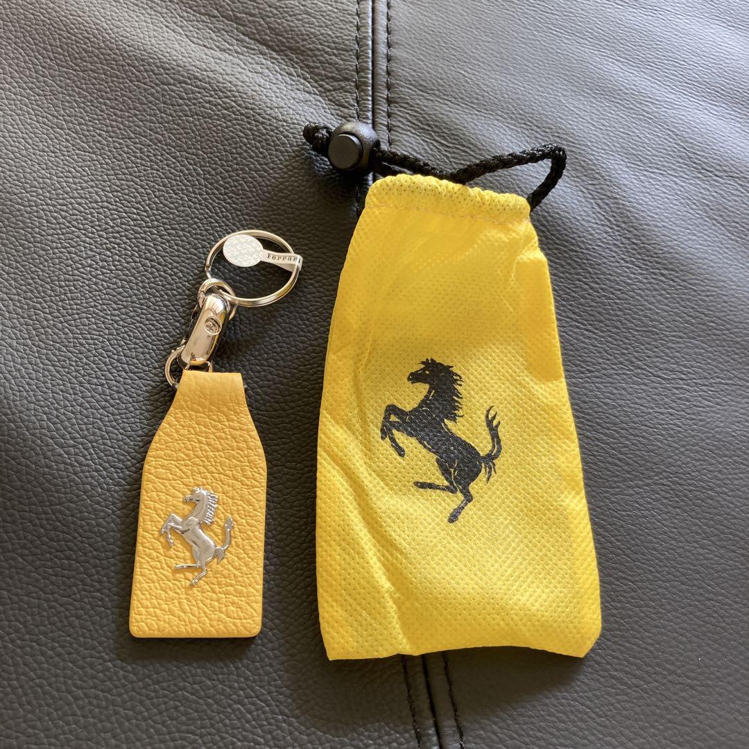 Ferrariフェラーリ　キーホルダー　イエロー