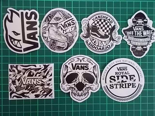VANS ヴァンズ 防水ステッカー 15枚 スケボー ストリート 白黒 - メルカリ VANS ヴァンズ 防水ステッカー 15枚 スケボー ストリート 白黒 - メルカリ