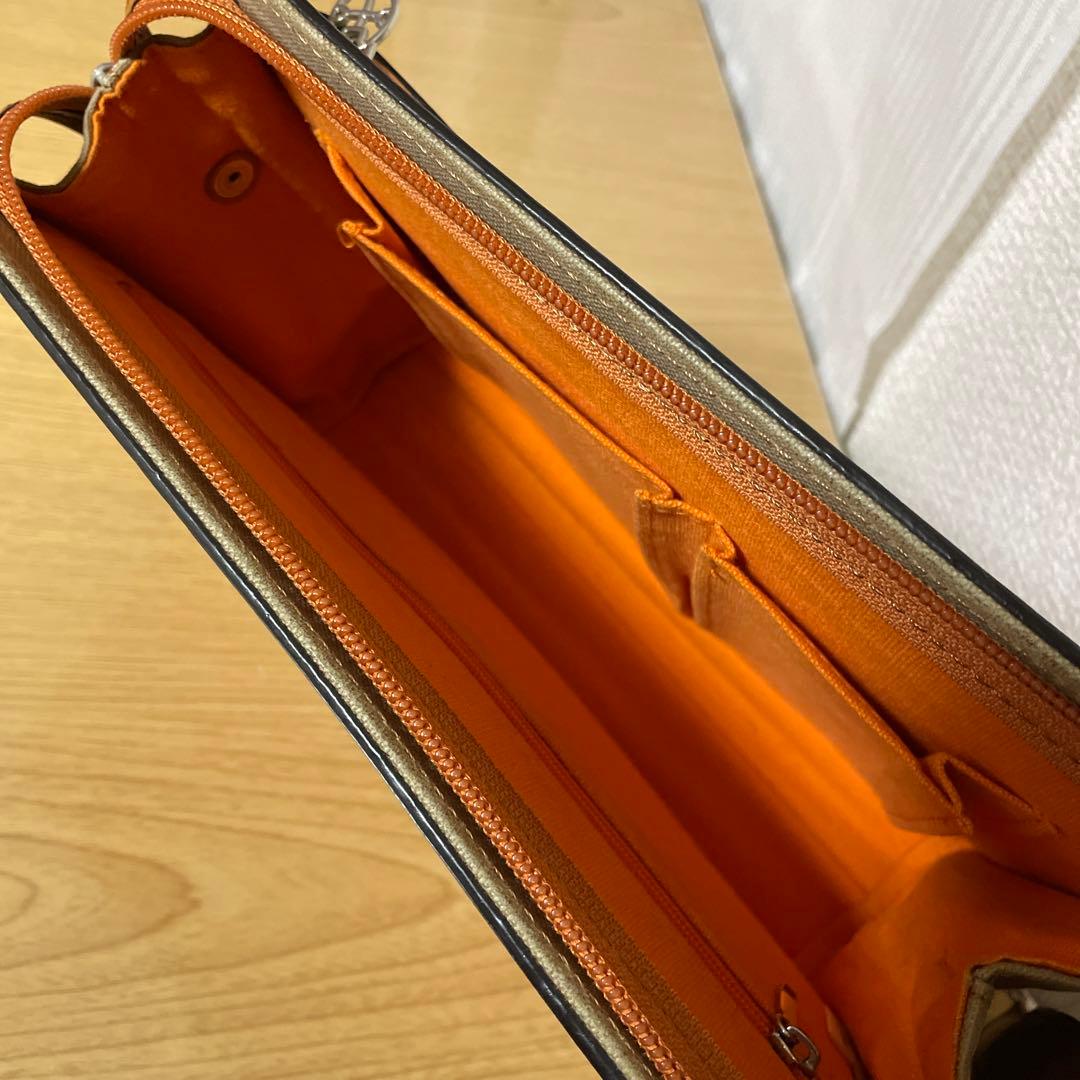 カステルバジャック セカンドバッグ クラッチバッグ 多収納デザイン