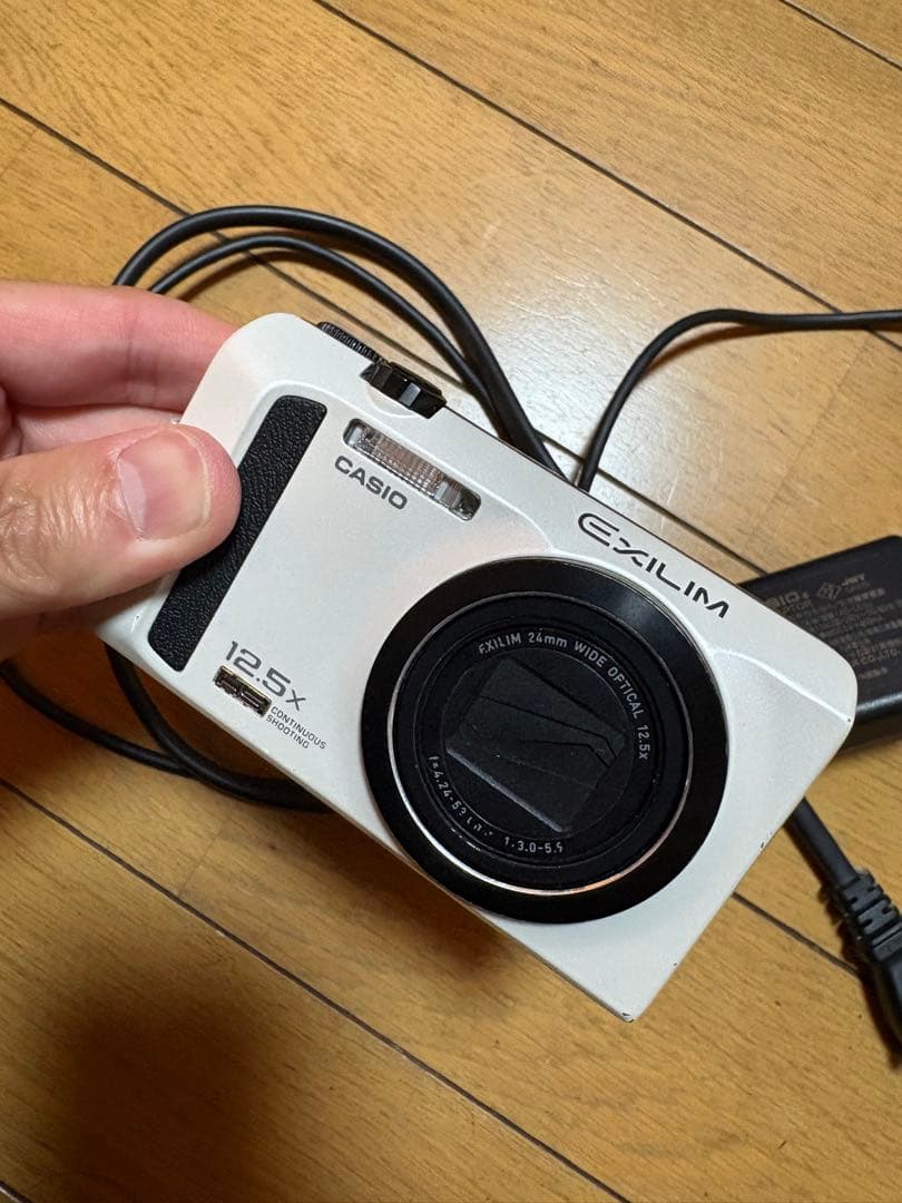 【コンデジ】CASIO EXILM EX-ZR300