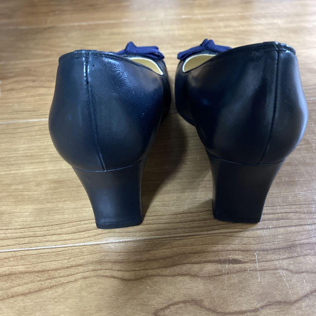 美品　23cm ミハマ MIHAMA スクエアトゥリボンパンプス　黒　ヒール MIHAMA ミハマ パンプス 黒 リボン 23cm ヒール｜Yahoo!フリマ