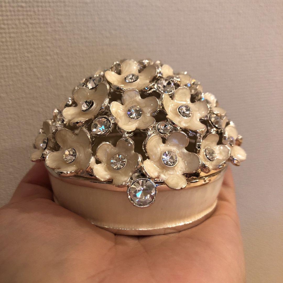 フランフラン 小物入れ 花 アクセサリーケース アクセ ケース 新品 インテリア(¥2,222) , メルカリ スマホでかんたん フリマアプリ