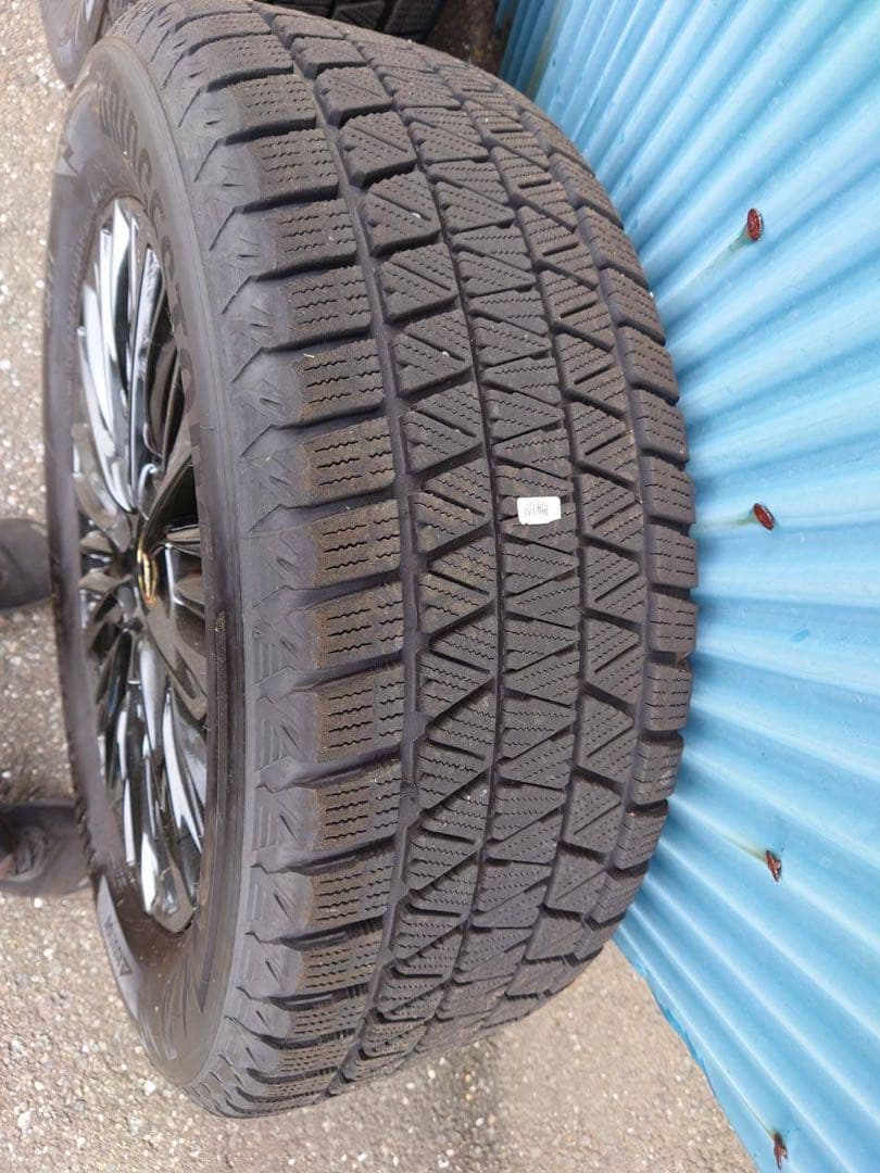 スタッドレスタイヤ