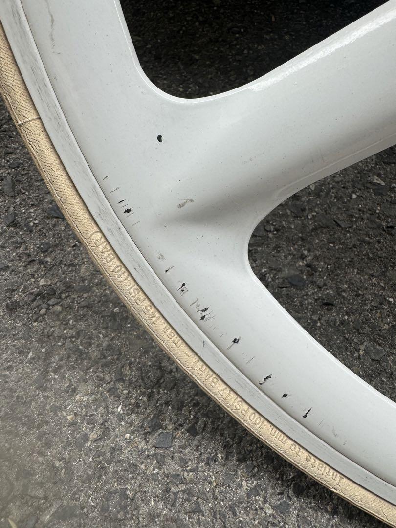 中古　AEROSPOKE 5本スポークホイール　フロント　 ホワイト　700c