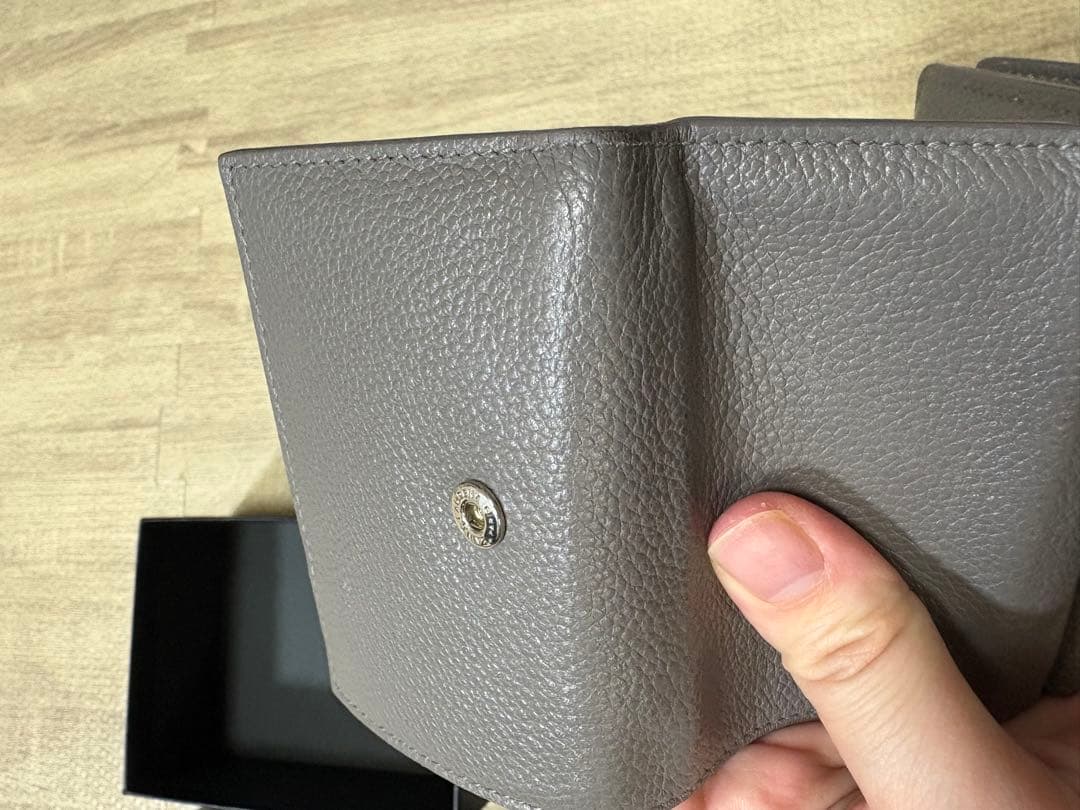 正規品SAINT LAURENT サンローラン タイニーウォレット 三つ折り財布 正規品SAINT LAURENT サンローラン タイニーウォレット 三つ折り財布