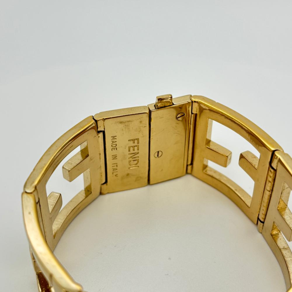 FENDI ブレスレット バングル ゴールド F ズッカ