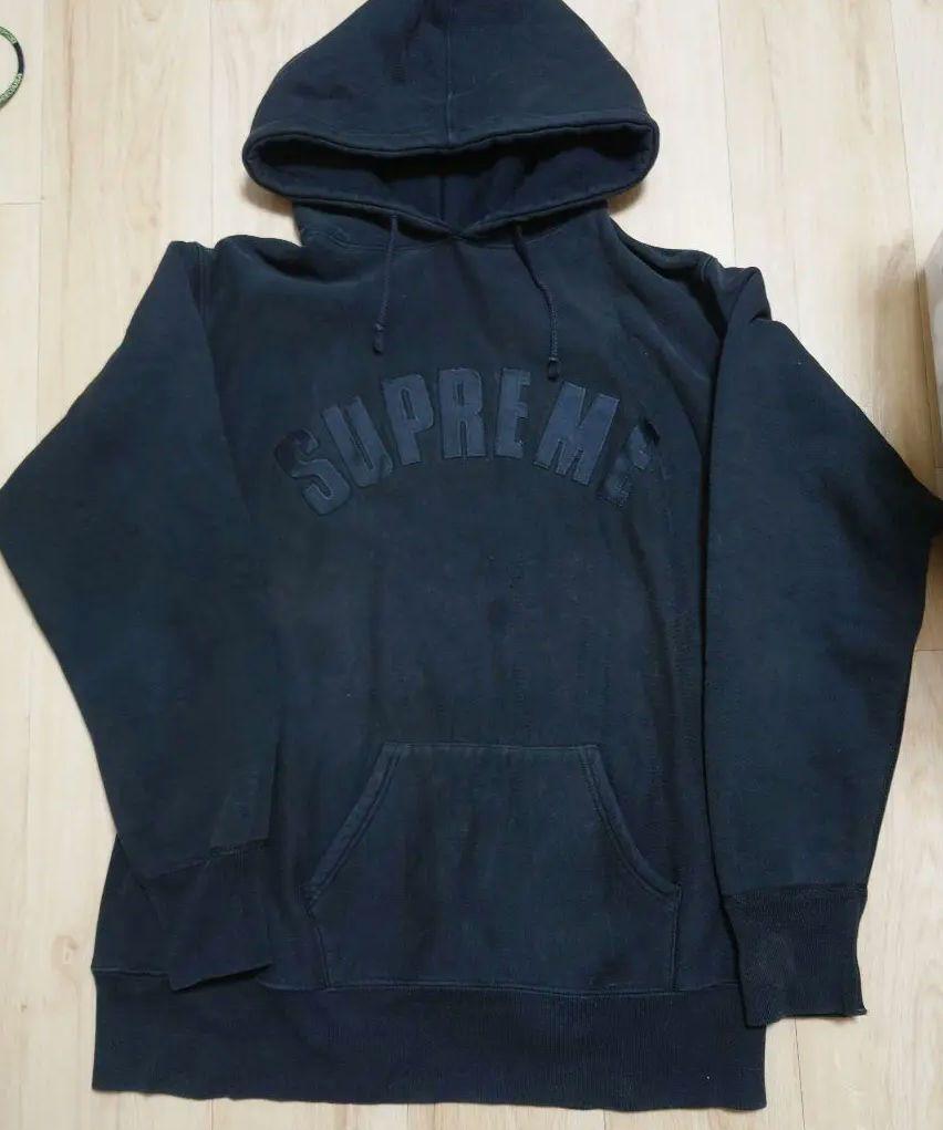 Supreme シュプリーム パーカー 黒 メンズ