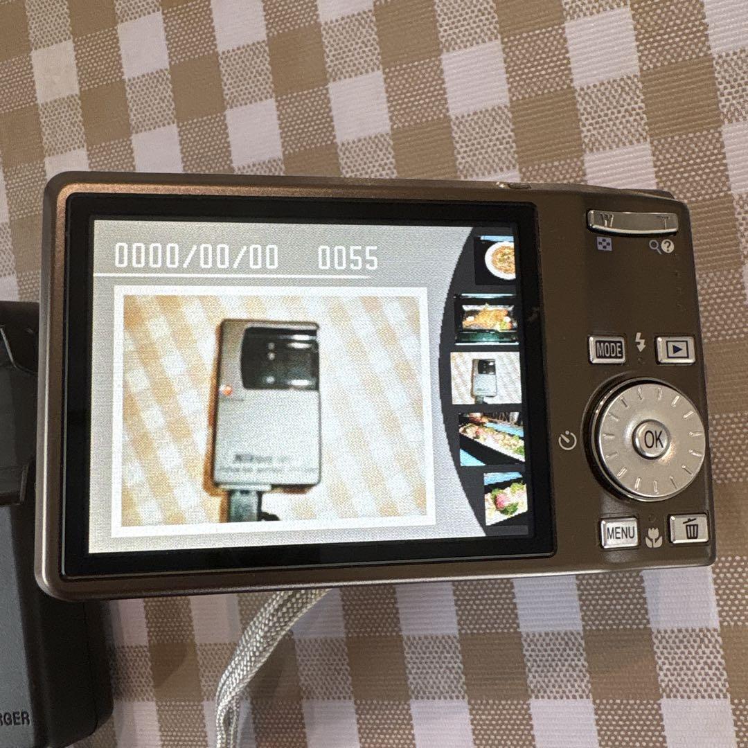【動作済完備品】Nikon ニコン COOLPIX S700 レトロコンデジ