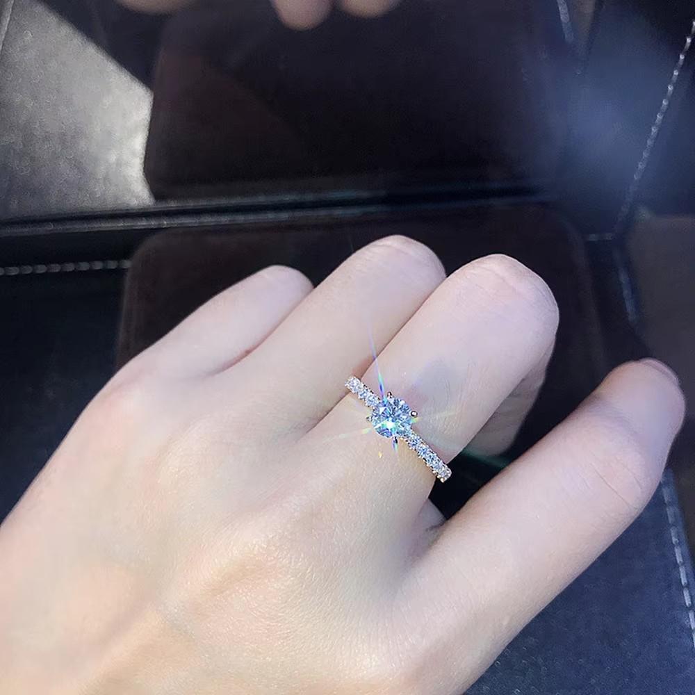 【メーカー再生品】 9号/在庫わずか】ブリリアントカットダイヤモンドCZラウンド アクセサリー