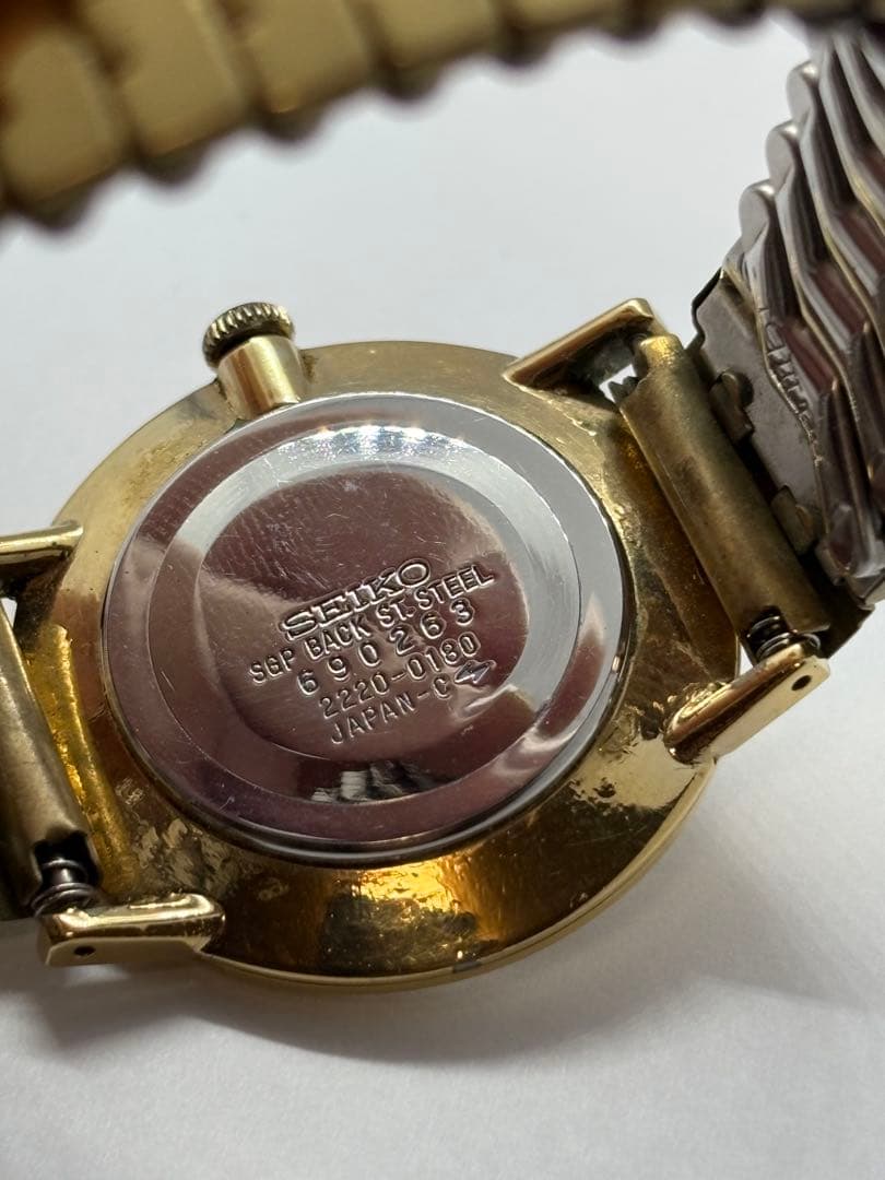 SEIKO セイコー　腕時計　シャリオ　2220-0180 ゴールド