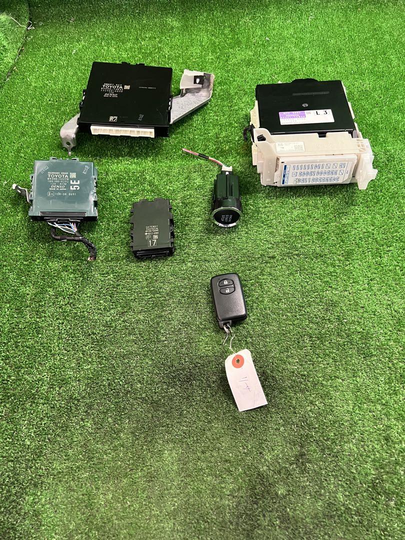 トヨタカローラフィールダー 後期ZRE162 スマートキー コンピューターセット
