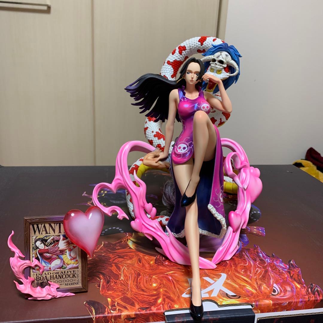 ワンピースガレージキット ハンコック目立った傷や汚れなし